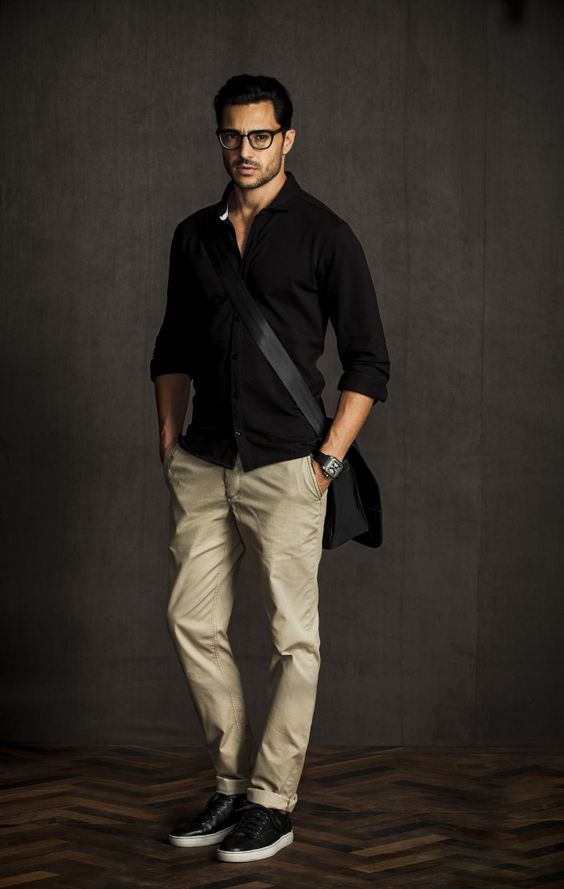 Calça clara sapato deals preto